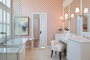 9 Smart Cleaning Tips To Make Your Bathroom Sparkle