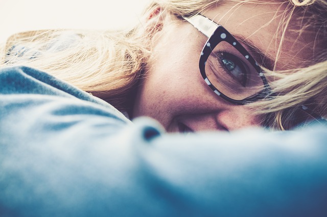 How To Apply Makeup If Your Eyes Are Sensitive