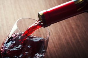 5 Amazing Benefits Of Red Wine For Anti-Aging