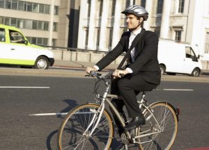 5 Reasons Everyone Should Bike To Work