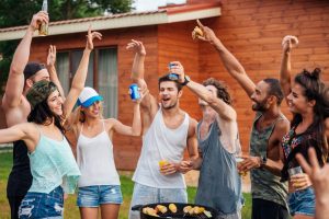 6 Apps To Throw Your Dream House Party